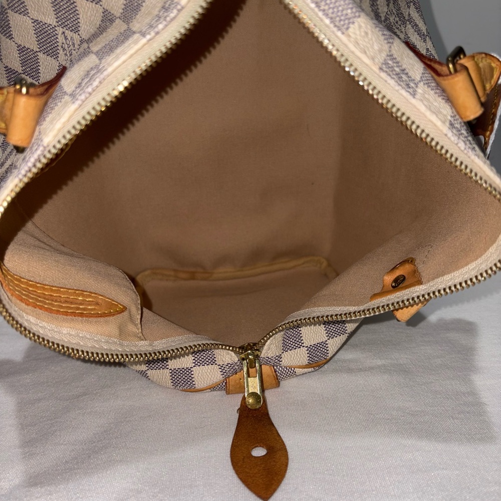Authentic Louis Vuitton Speedy 30 Damier Azur Handbag with certificate - Picture 14 of 16